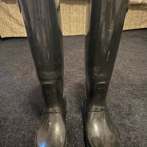 Hunter Classic Tall Black Rain Boots